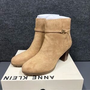 Anne Klein Rye Bootie Women’s Size 11